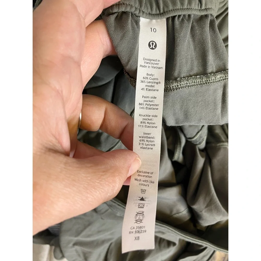 Lululemon Metropolis maven high‎ rise crop pants cargo women's size 10 casual